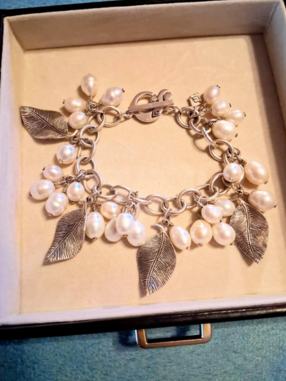 Silpada Sterling Silver Statement Pearl & Leaf Bracelet, 8-inch length, 68 grams